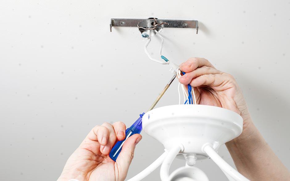 cherche électricien pas cher Évry